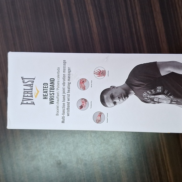 Everlast Heated Wristband - Picture 2 of 7